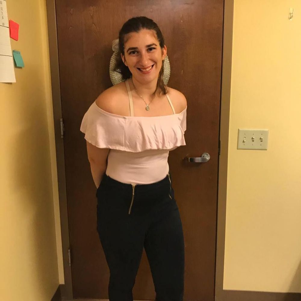 Meet your Posher, Carli